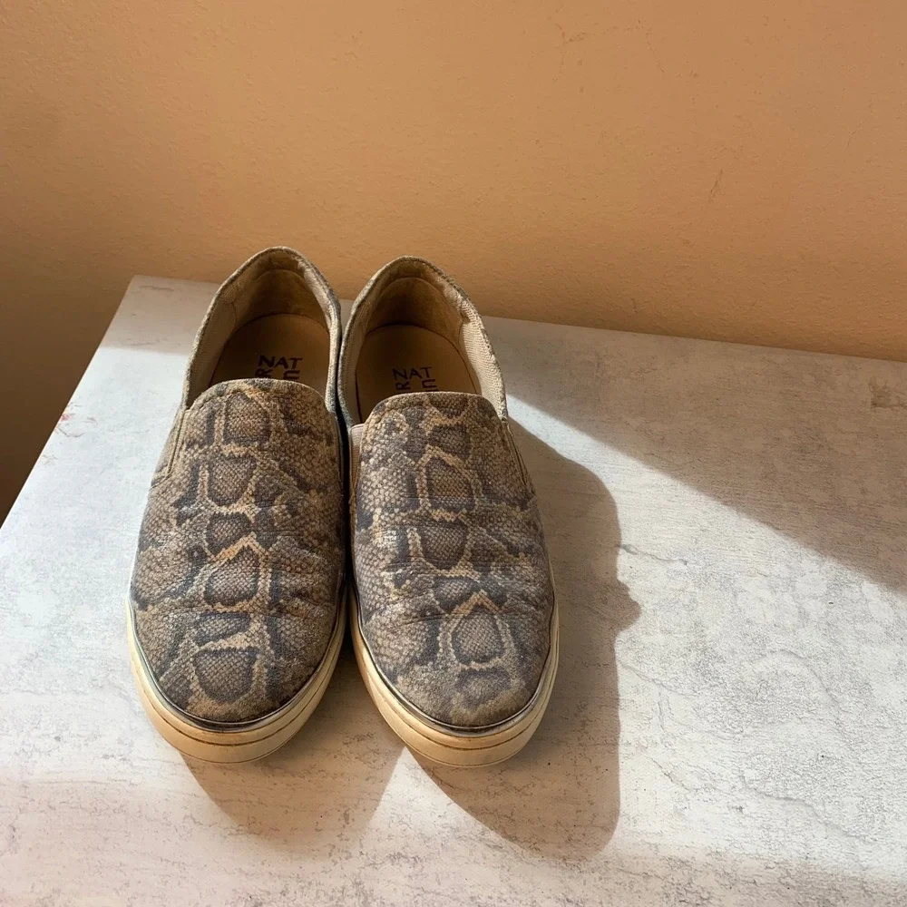 Naturalizer Zola 8M Snake Print Slip On Loafers Comfort Shoes Womens Gray Grey‎